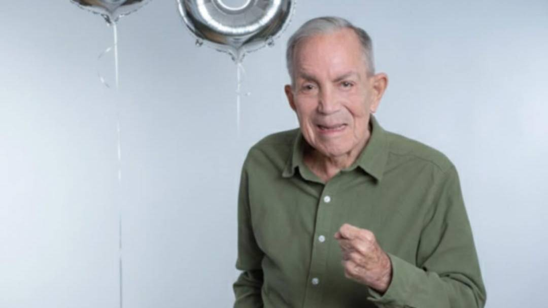 Gilberto Correa se compromete a casarse por sexta vez a los 83