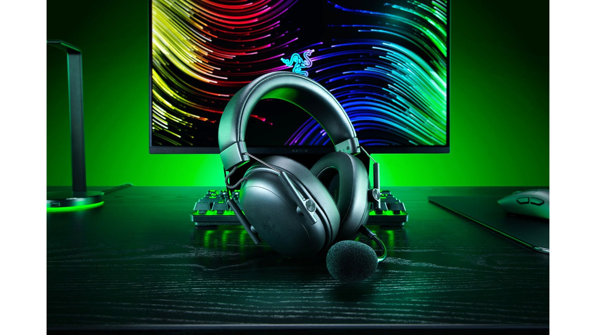 Auriculares gaming ultraligeros: sonido 7.1 y conectividad triple