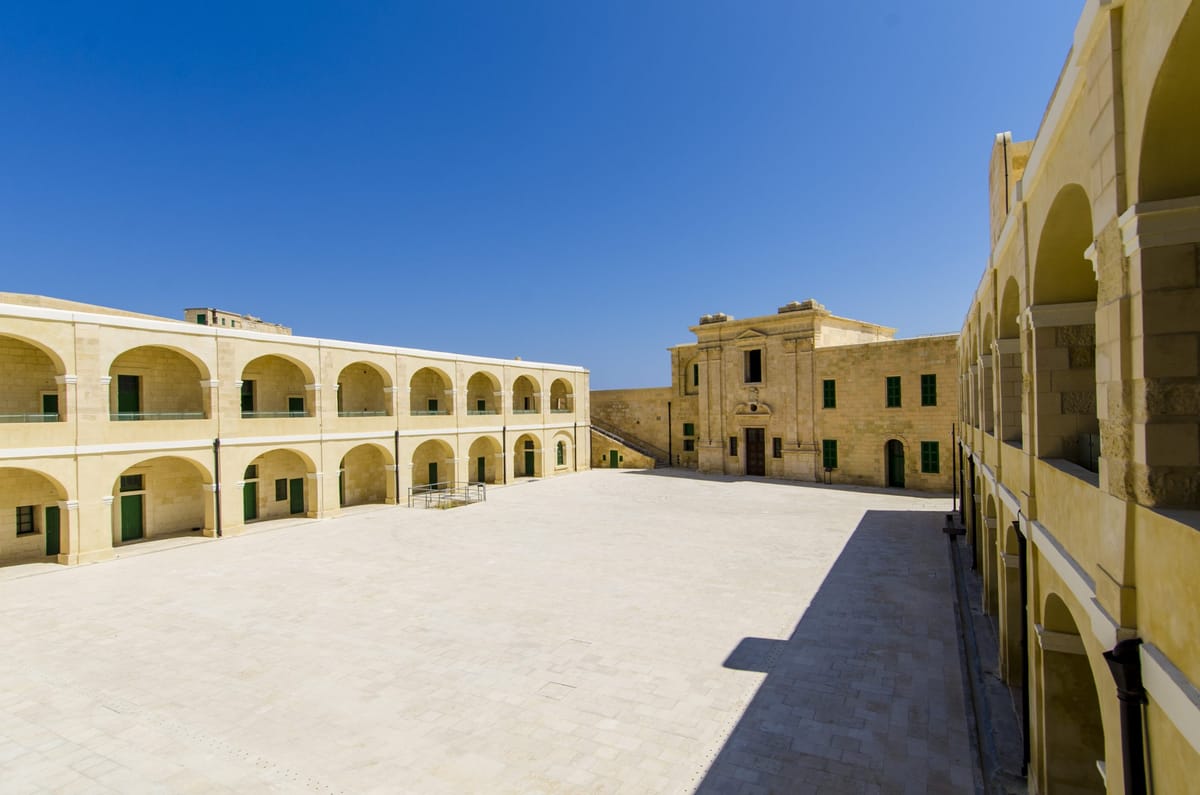 Bienal de Malta 2026: Un Sello Español que Sorprende