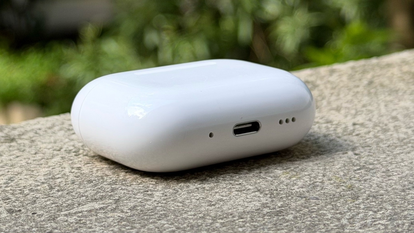 AirPods Pro Charging Case: Secrets of the Bottom Holes Revealed!