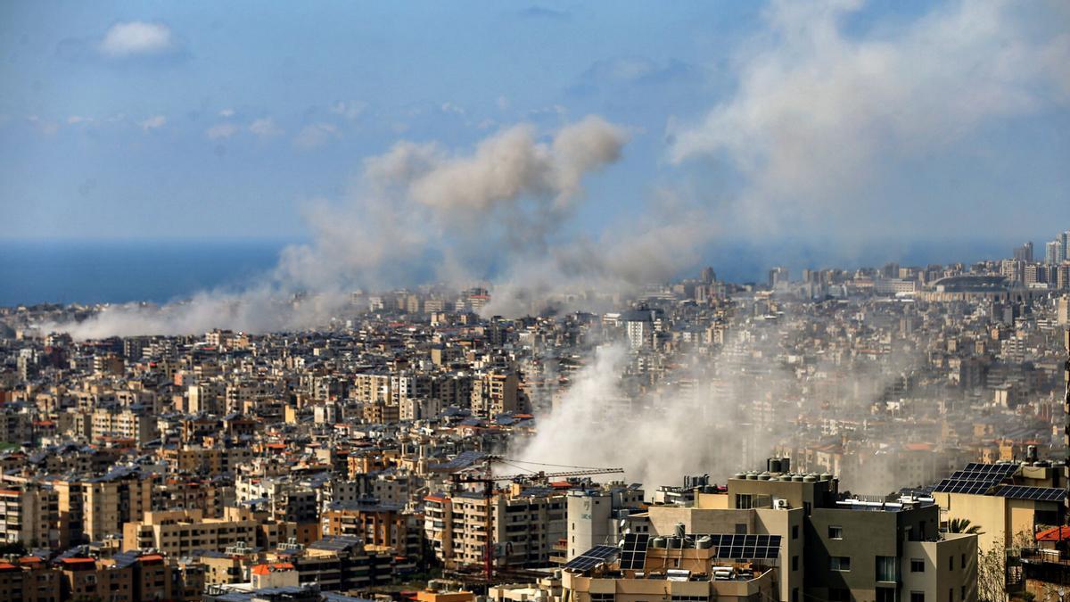IBEX 35: Caídas en Bolsas y Dudas sobre el Alto el Fuego en Oriente
