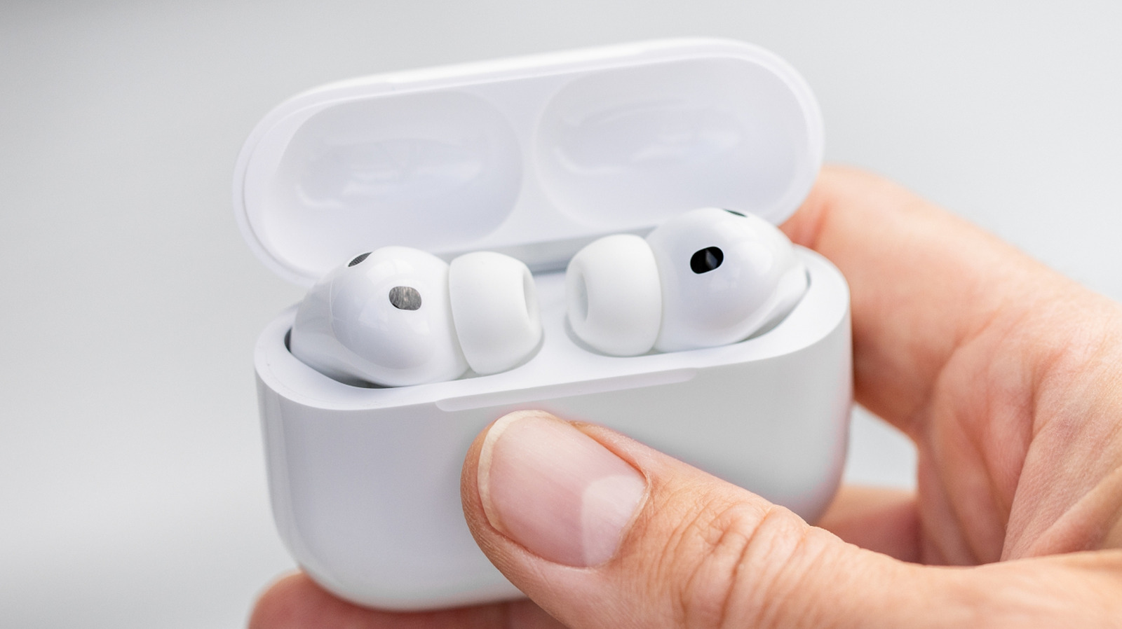 AirPods’ Health Feature Rivals $3,000 Devices: Discover How