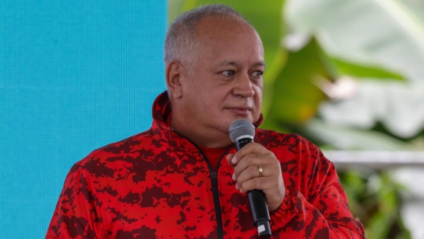 Diosdado Cabello: Opositores, su show en el aeropuerto y el anonimato
