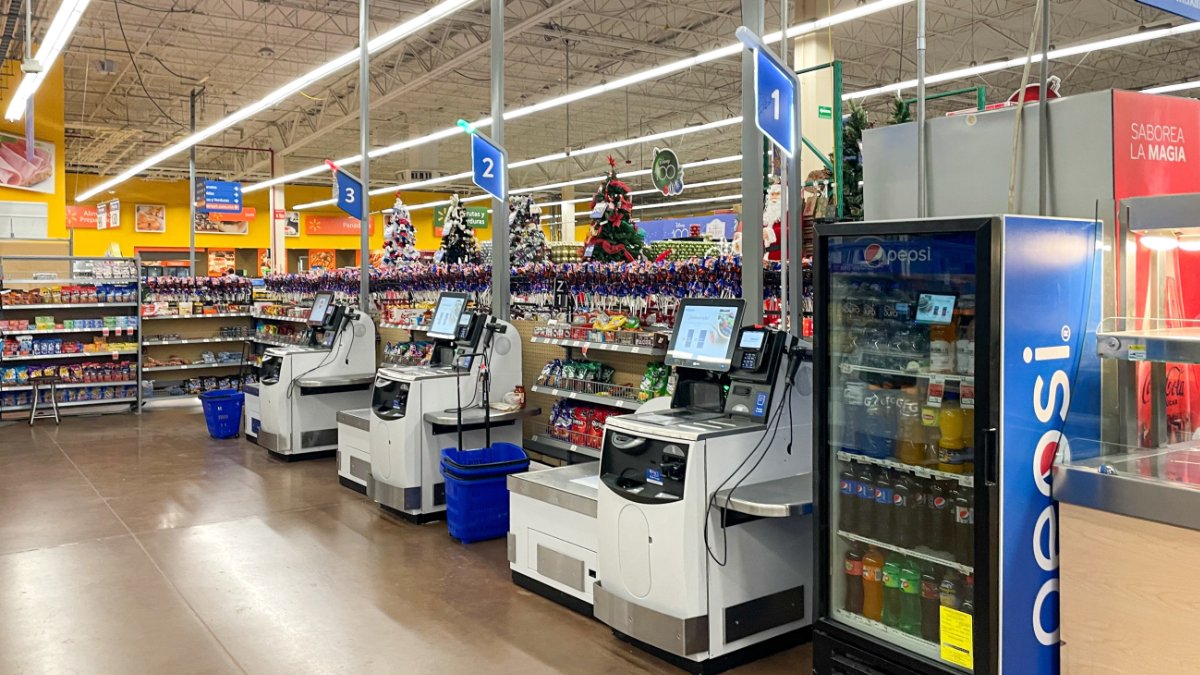 Walmart remodela 600 tiendas y elimina cajas de autopago