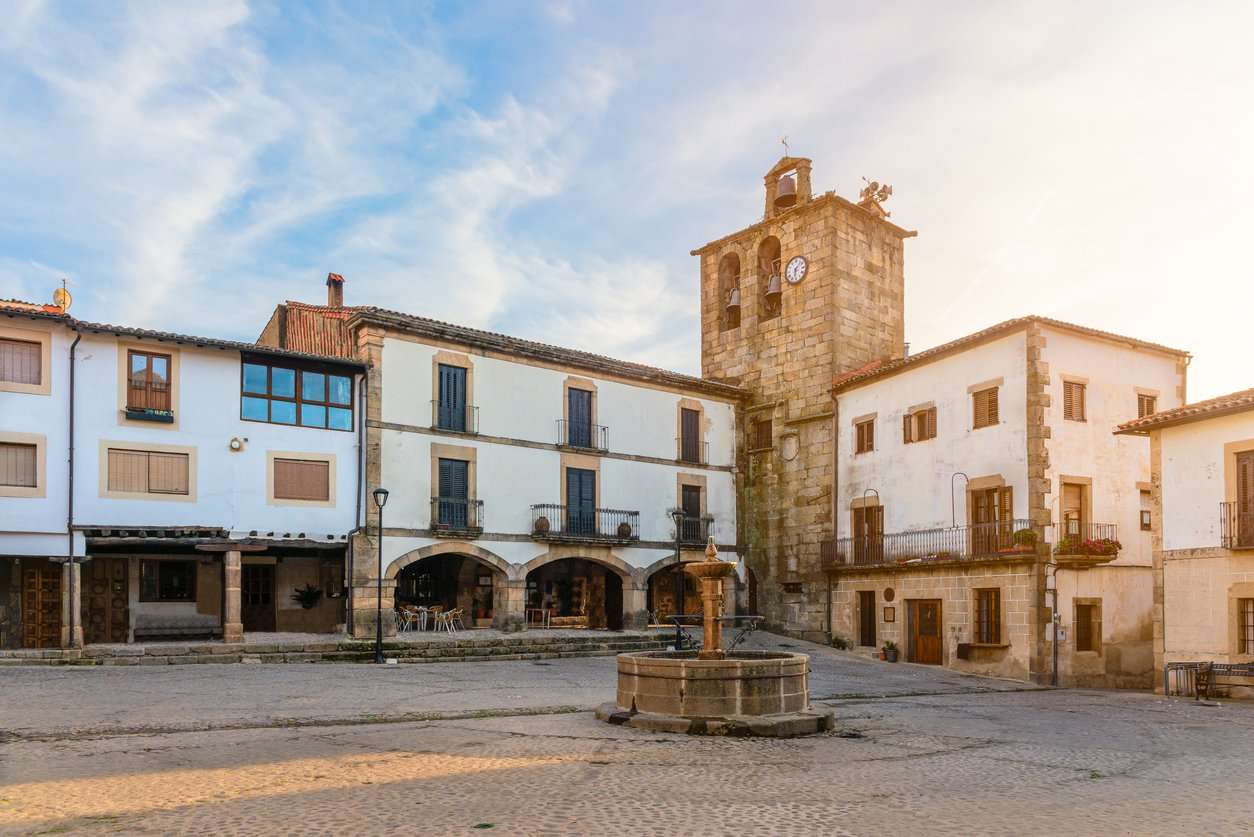 Pueblos encantadores de Cáceres: descubre los 11 más bellos