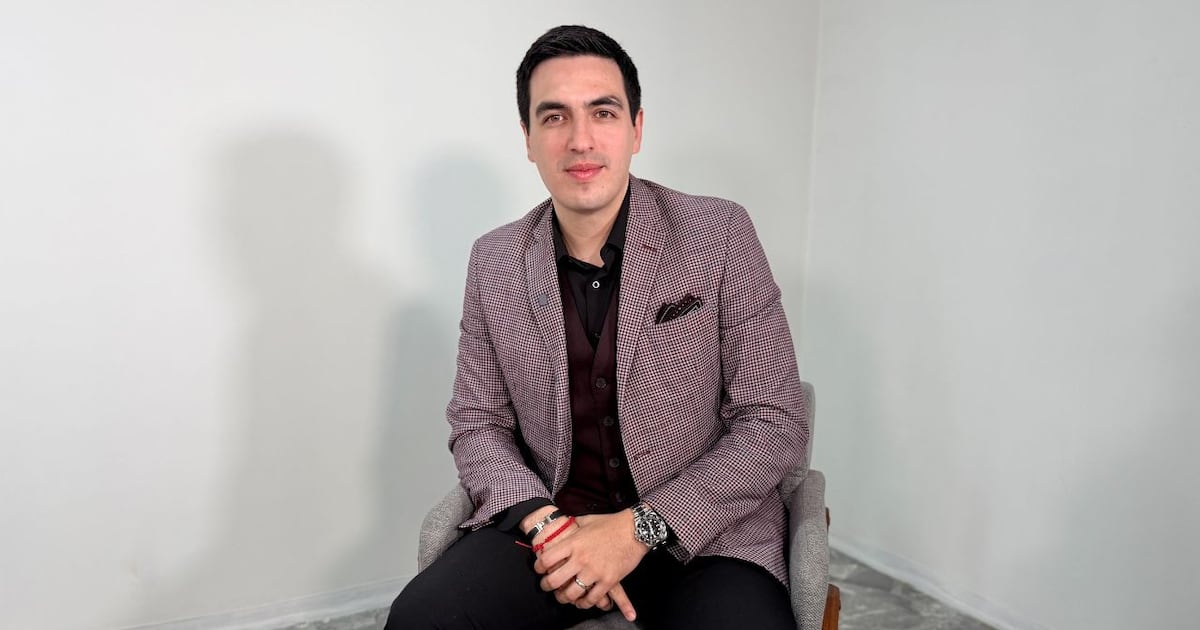 Raúl Hernández: listo para brillar en las Arenas de México con ‘En la habitación’