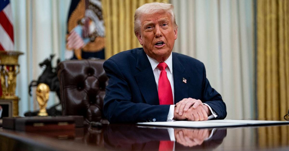 Trump’s Confusing Photo of ‘Great Daughter’ Raises Dementia Concerns