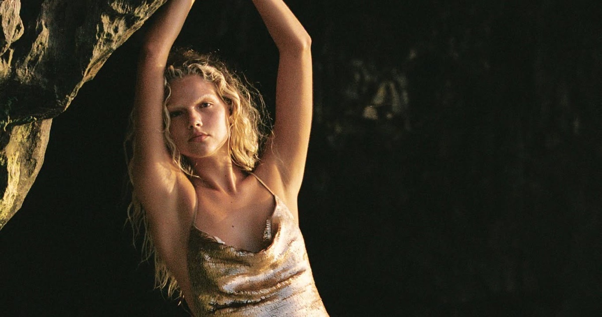 Zara’s Stunning Metallic Beach Collection for Golden Hour Magic