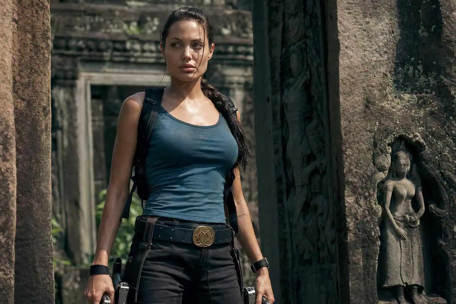 All Lara Croft Outfits in Tomb Raider Films: Jolie to Vikander