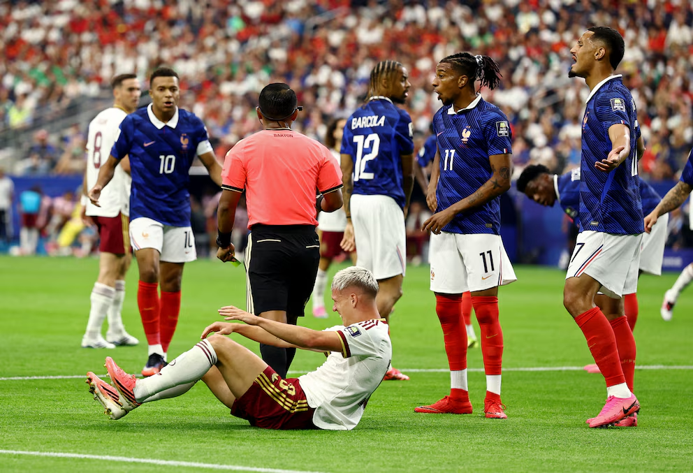 Crítica a figura de Francia tras Mundial: ‘No está ni en la cocina’
