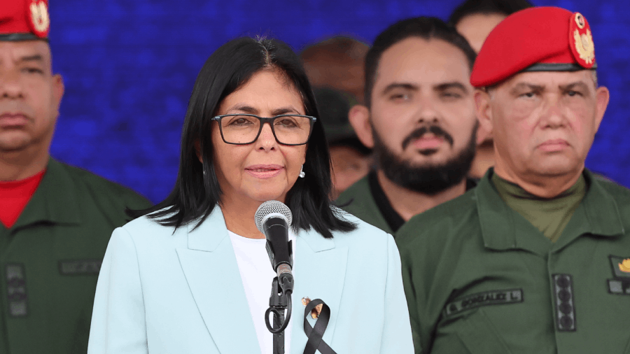 Delcy Rodríguez nombra nuevos altos mandos de la FANB en graduación