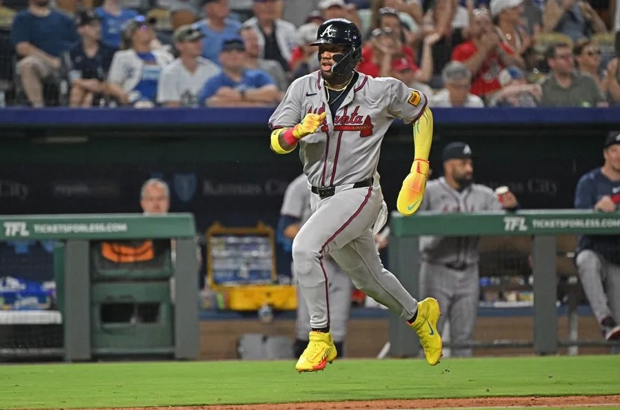 Ronald Acuña Jr. inspira a joven promesa del béisbol en La Guaira
