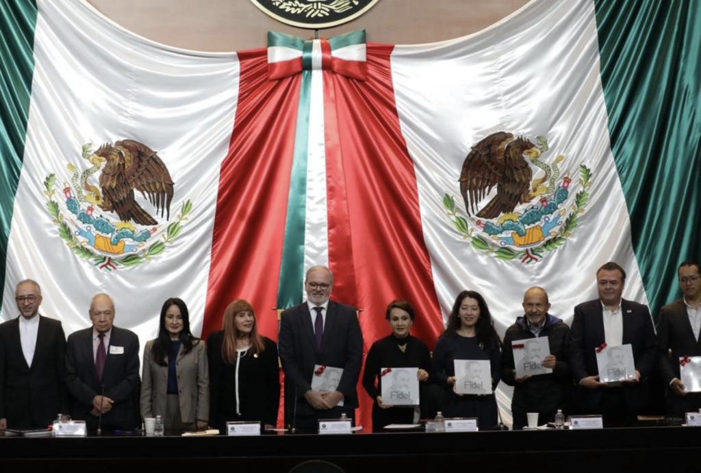 Fidel en el Imaginario Mexicano: Nueva Edición Presentada en San Lázaro