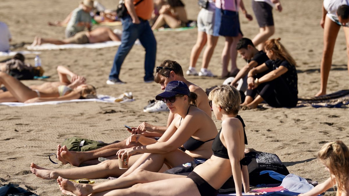 Miedo de los jóvenes a mostrar el cuerpo en verano: ¿por qué?