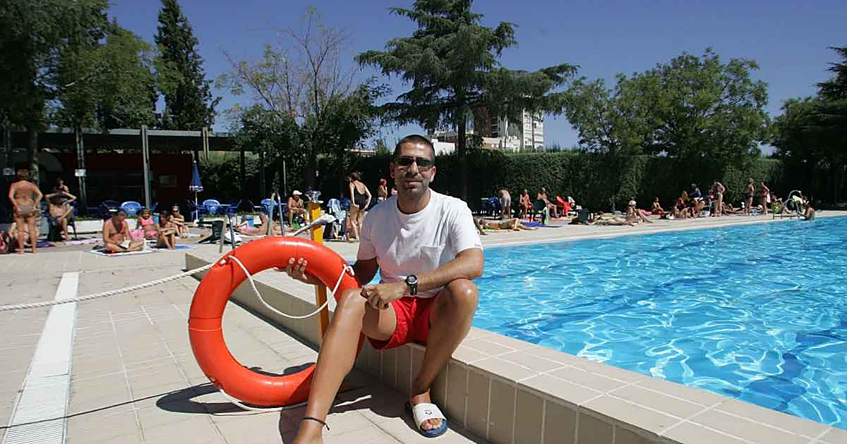 Sueldo de socorrista en España 2026: piscina y playa al verano