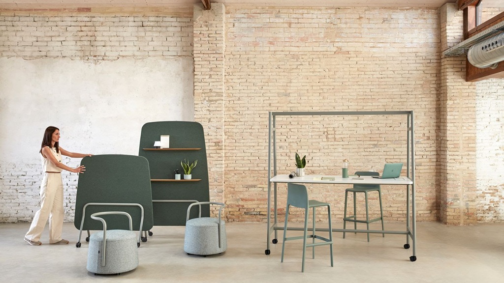 Actiu TRAYY: Mesas modernas para oficinas contemporáneas
