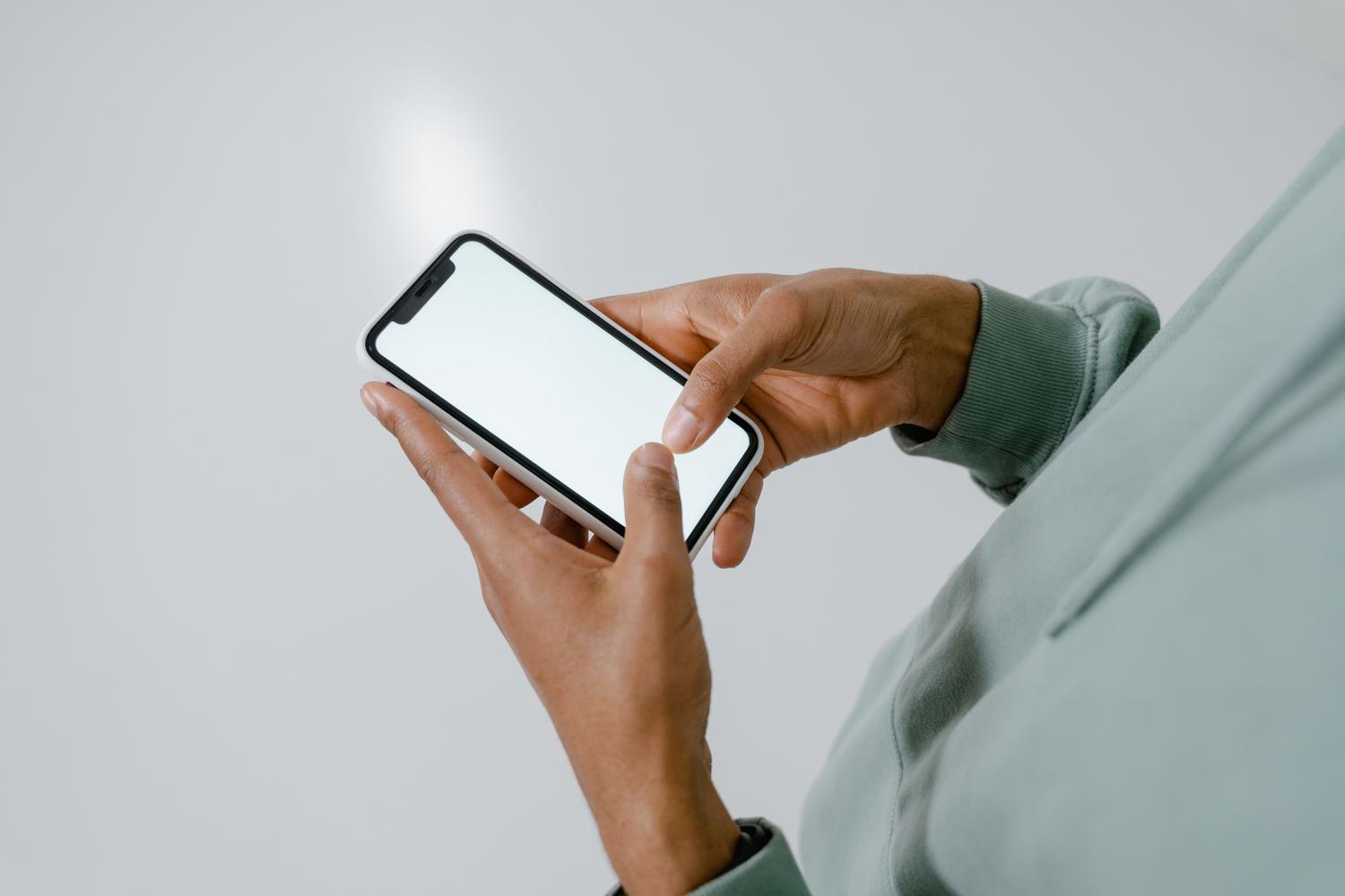 ChatGPT en iPhone: Integración y Funciones Esenciales para Usuarios