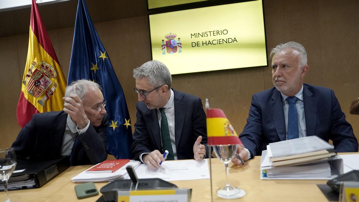 Comunidades Autónomas: Hacienda asegura quórum para reforma al Congreso