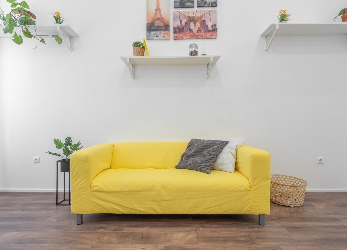 Decora la pared del sofá: Ideas creativas y modernas