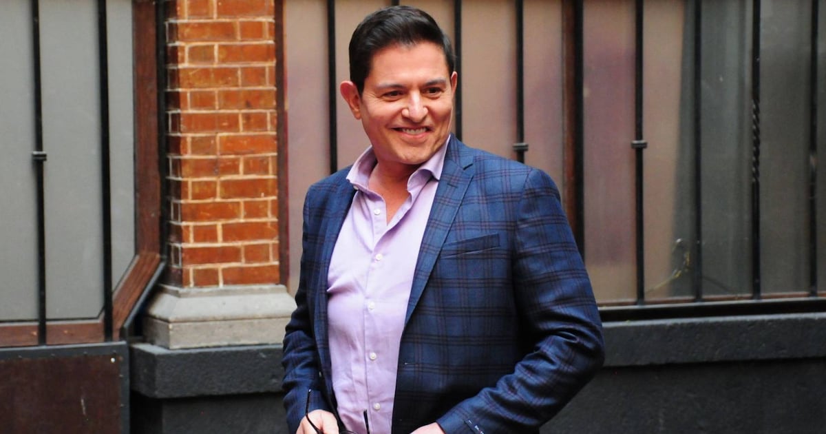 Elegancia Transformada: ¡Descubre el Cambio Impactante!