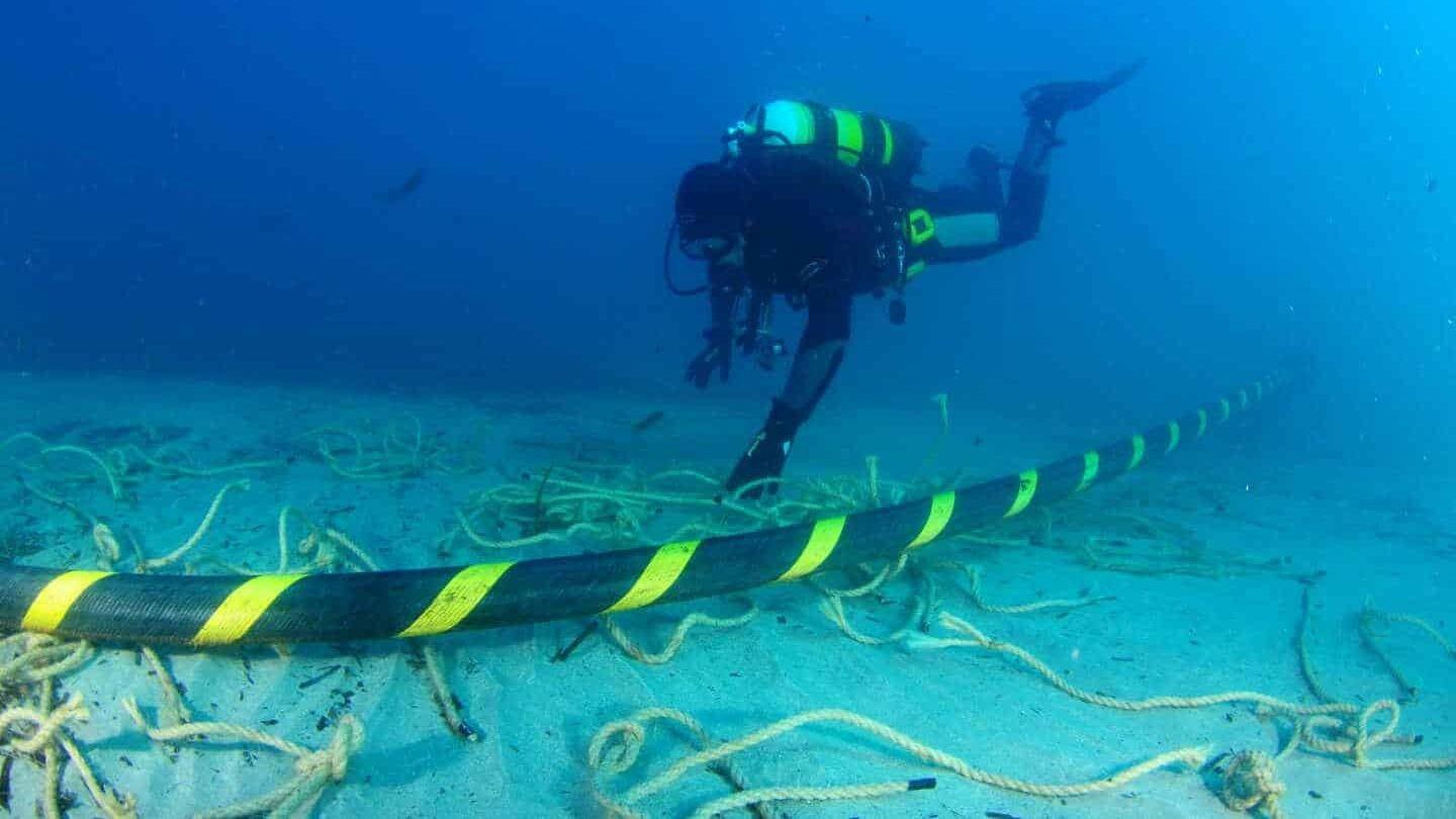 Infraestructura Invisible: Conexiones de España con Europa y el Mundo