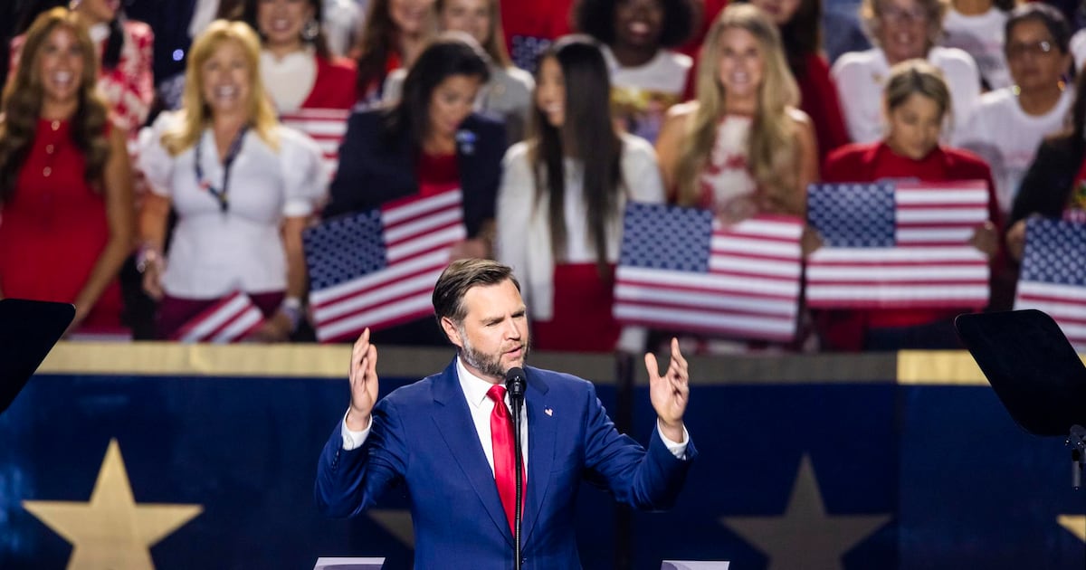 JD Vance responde a manifestante con bandera mexicana – El Financiero