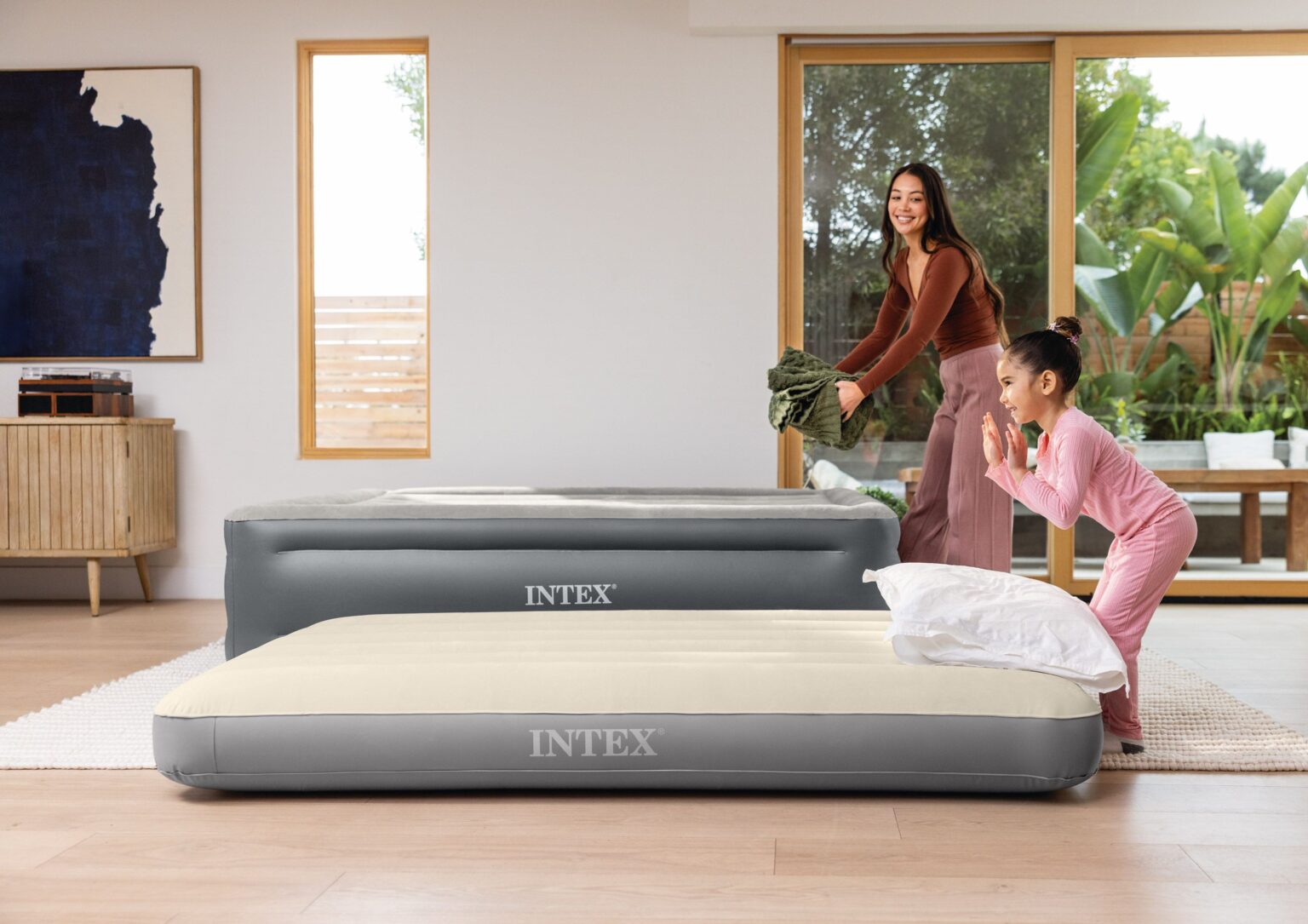 Mobiliario Hinchable INTEX: Soluciones de Descanso Innovadoras