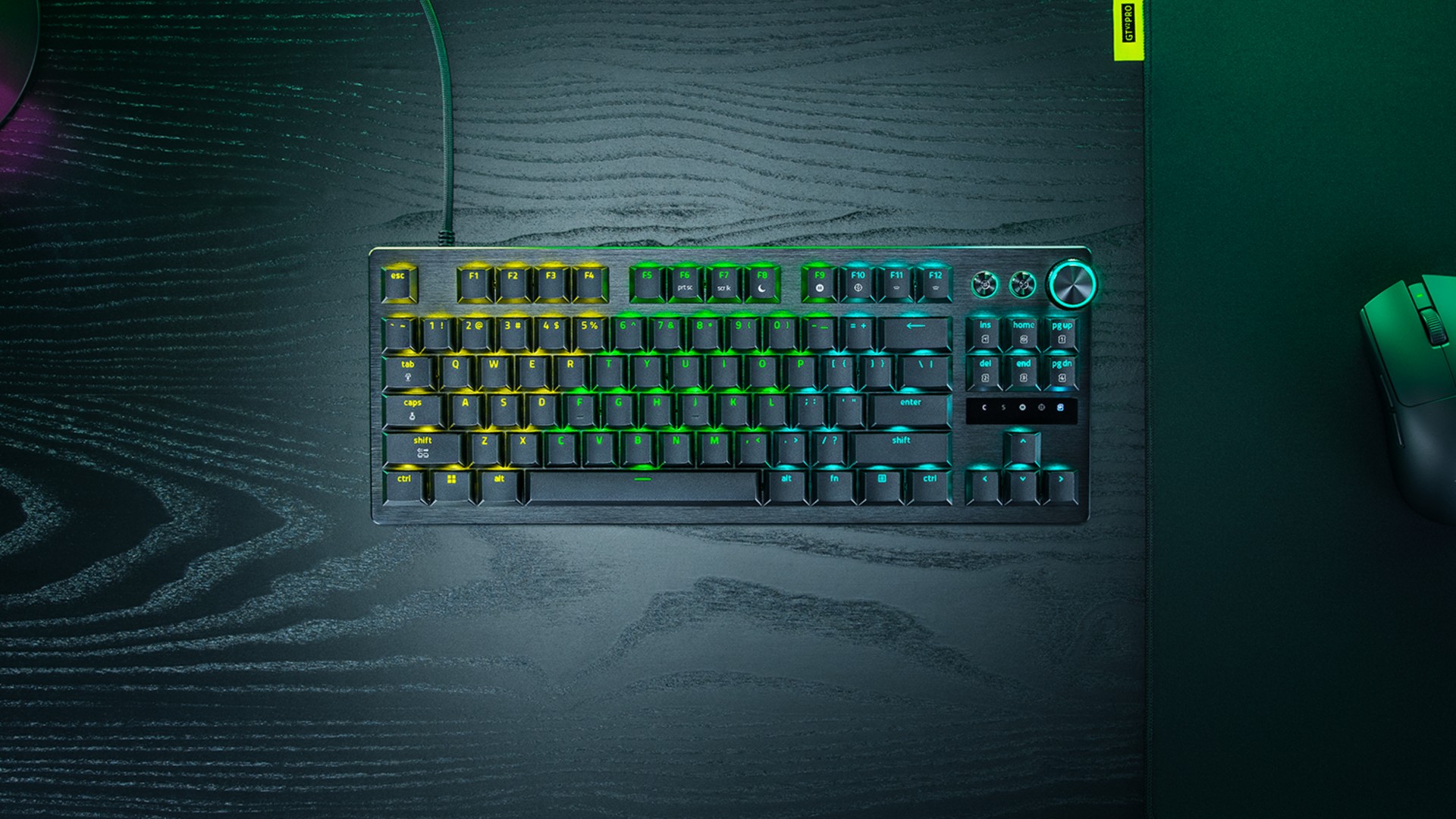 Teclado con switches ópticos: Rapid Trigger 8000 Hz y perfil bajo
