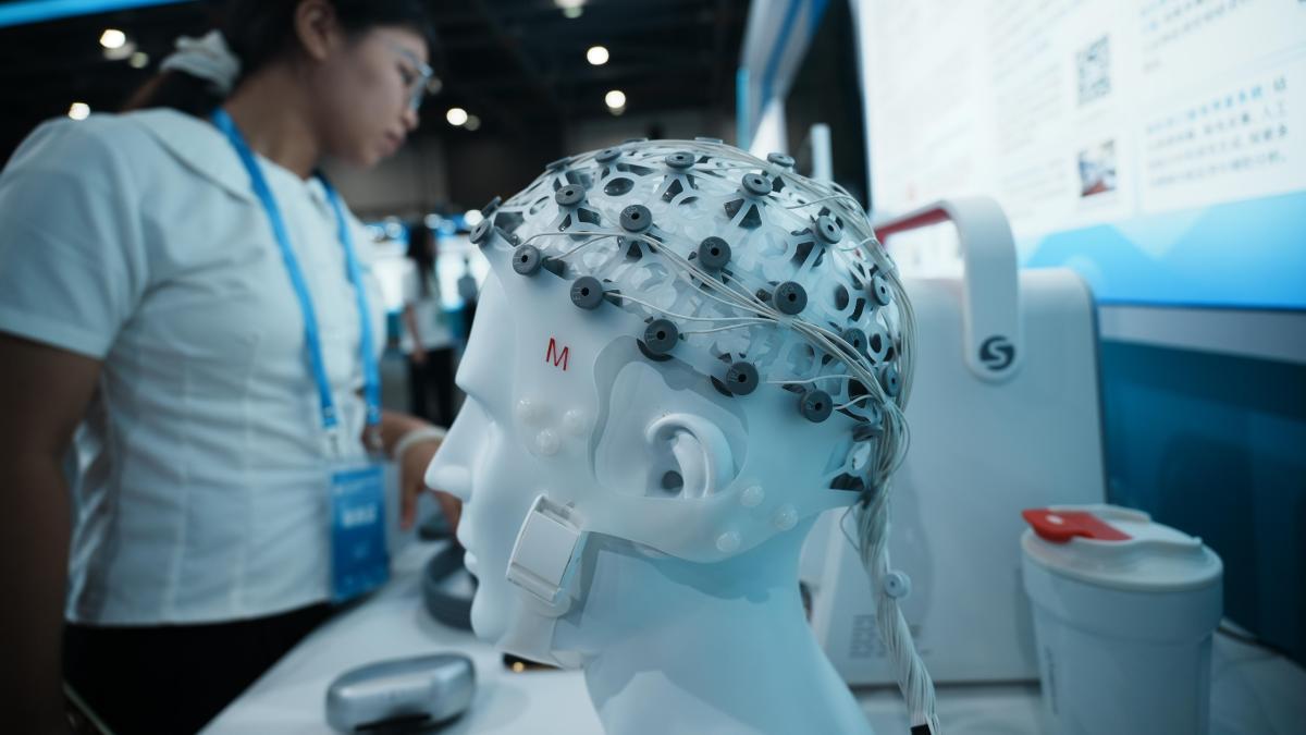 China busca influir en tu mente: ¿qué estrategias utiliza?