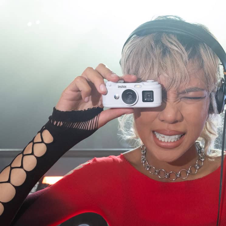 Fujifilm Instax Pal 2: New Optical Viewfinder & USB-C Transfers