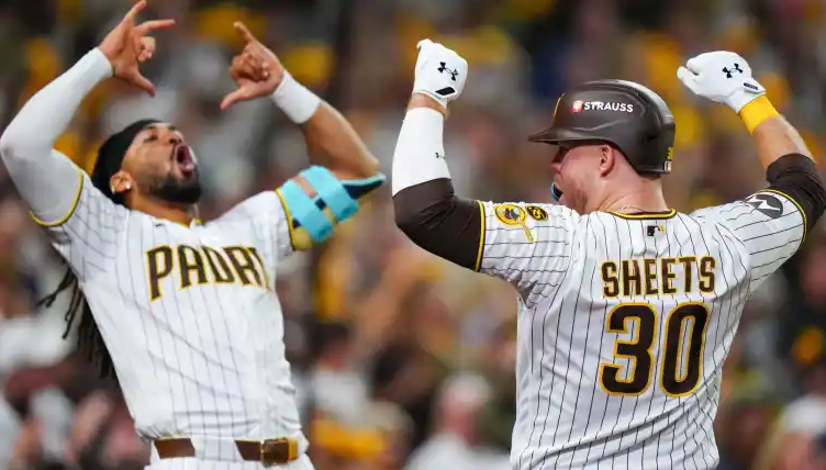 Padres arrasan a Cubs y conquistan la Serie del Comodín