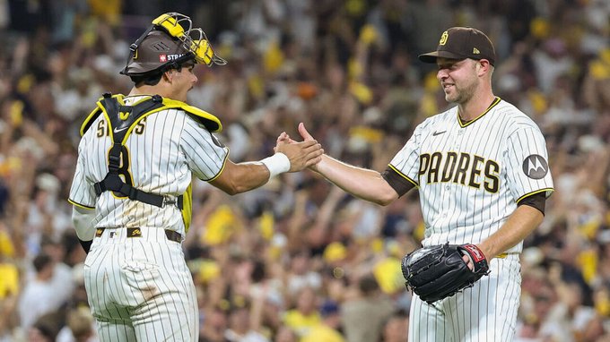 Padres de San Diego triunfan y empatan la serie 1-2 contra Brewers
