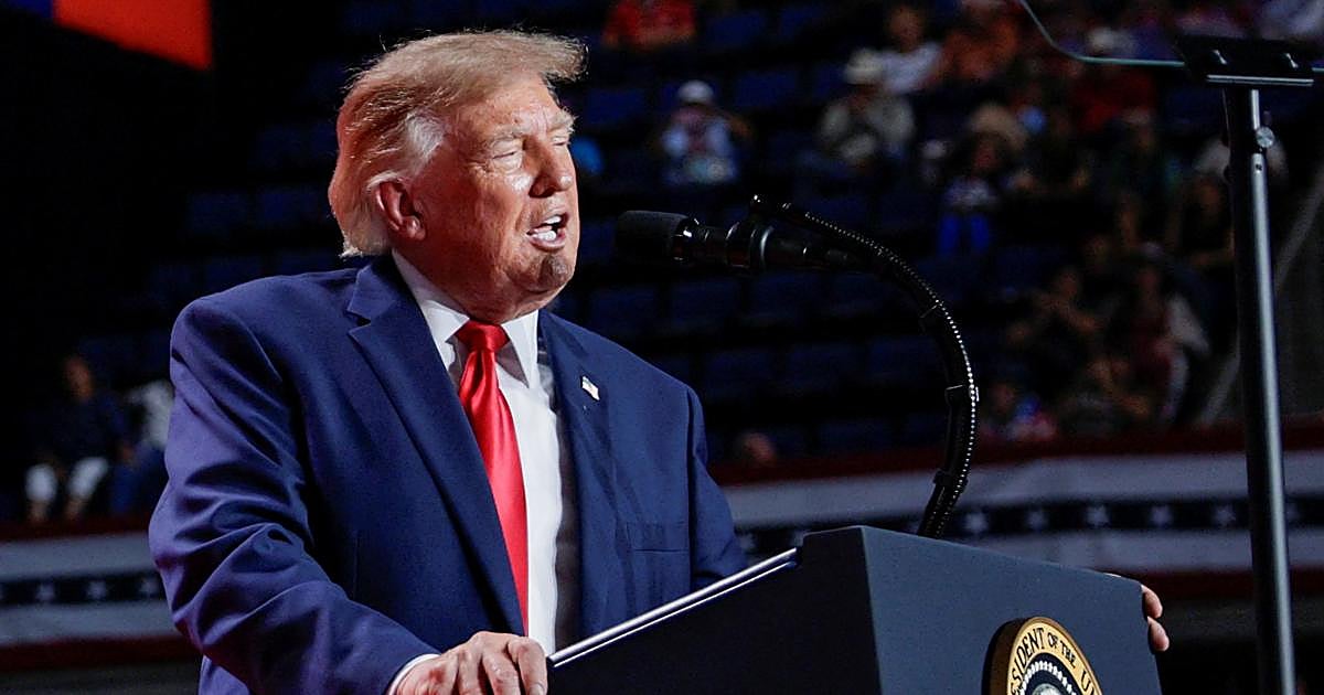 Trump advierte: quien no llame «superinteligencia» a la IA es «enemigo»